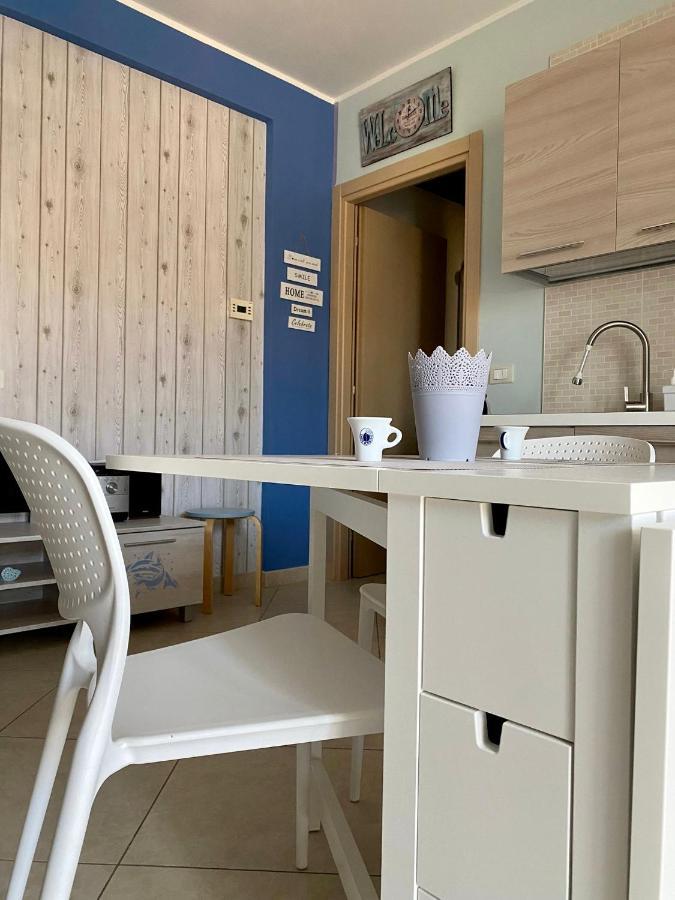 I Due Delfini Apartment Taranto Luaran gambar